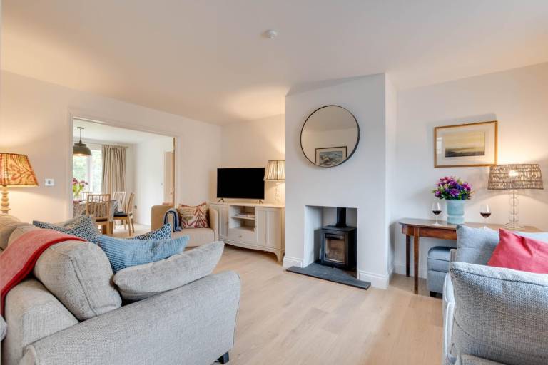 4 Bed in Ellingham oc gd1929