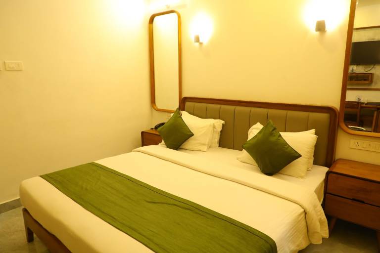 Hotel Gokulam Park