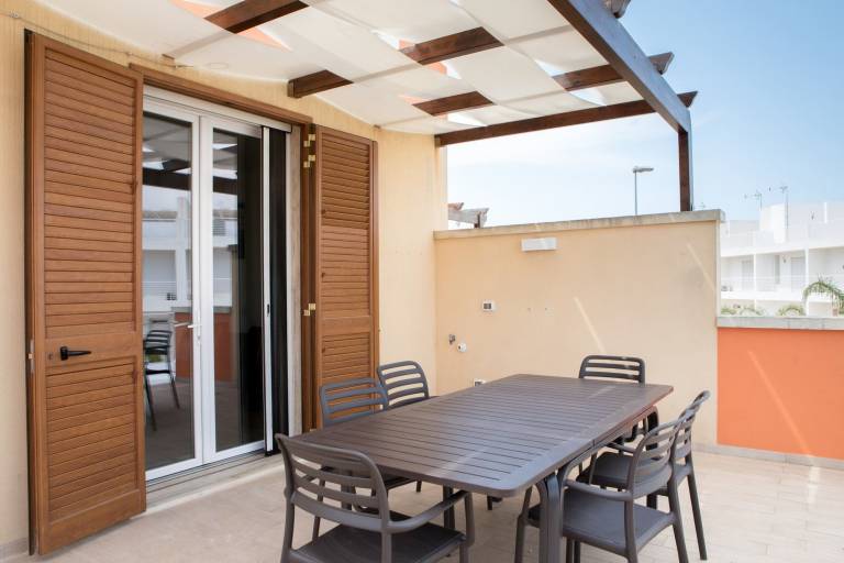 Vacation home with patio, barbecue & garden — photo 2