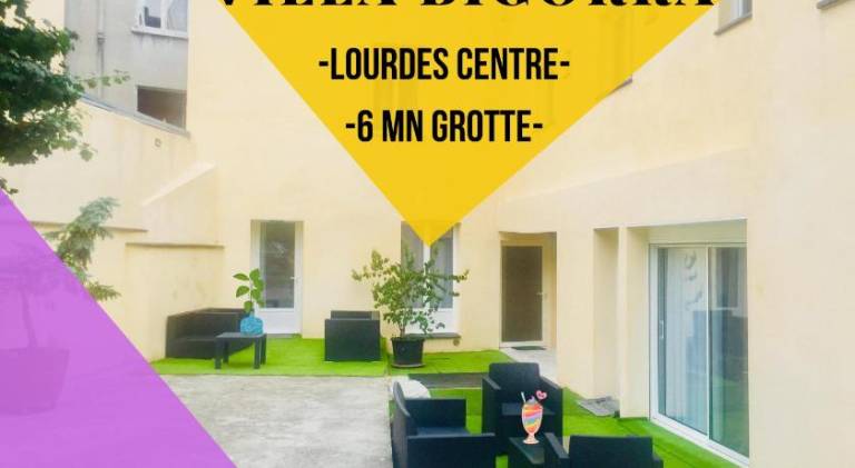 Villa Bigorra Lourdes centre Le Sanctuaire La Grotte, parking in Lourdes