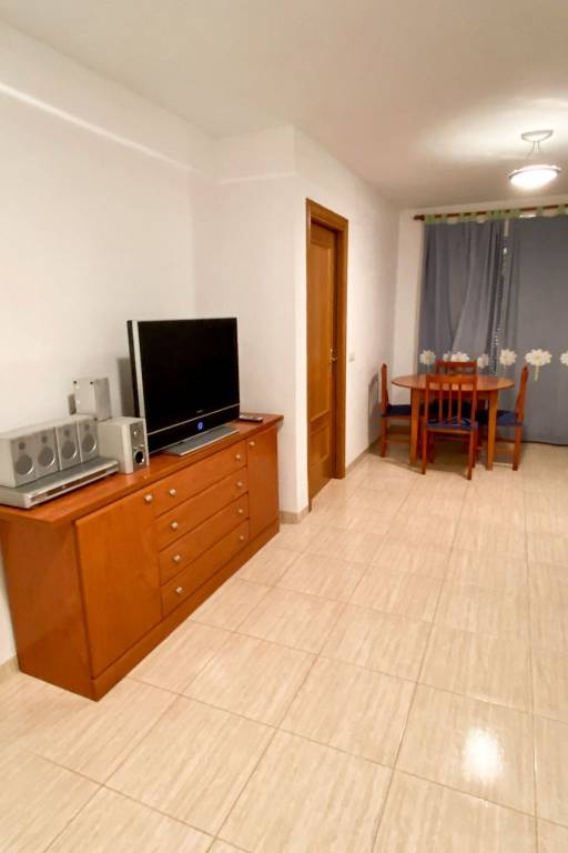 Apartment with garden, pool & patio — photo 5