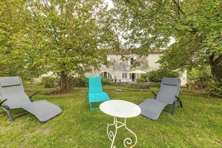 House  Bourg-Charente