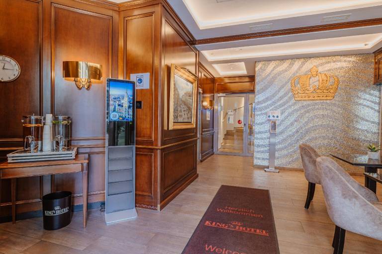 Serviced apartment with patio | Near Karlstor | Suitable for remote work — photo 3