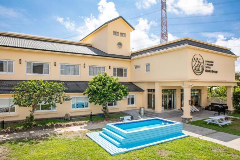 Lovestar Lakeside Hotel-Stars Building in Hengchun