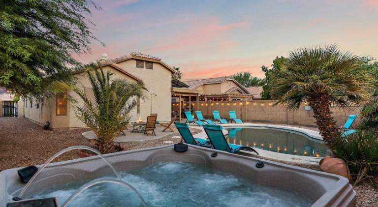 Villa with hot tub & pool — photo 5