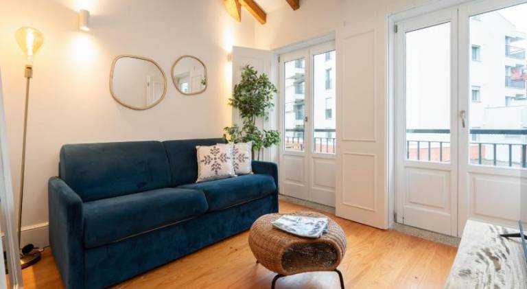 Beautiful rental apartment with patio | Next to Porto Cathedral | Pets are welcome in Porto