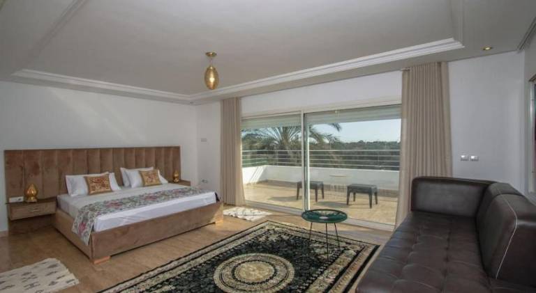 Villa with pool — photo 2
