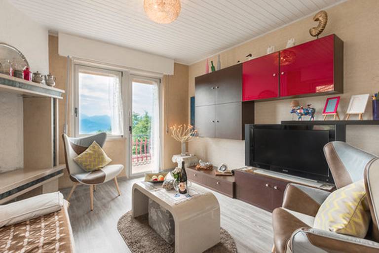 Apartment with grill & patio | Mountain view in Torri del Benaco