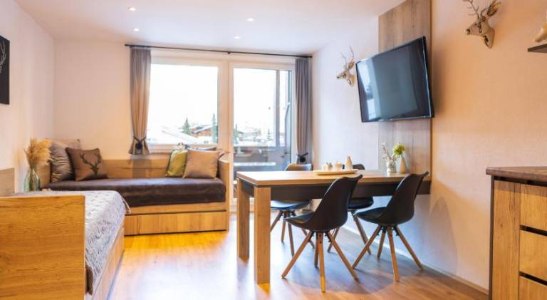 Serviced apartment with terrace & garden | Suitable for remote work in Fulpmes