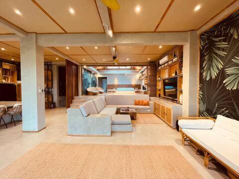 Villa with pool — photo 3