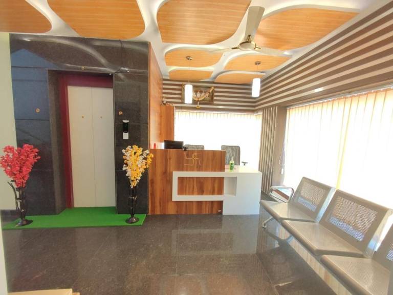 HOTEL ROYAL SUITES in Kanthi