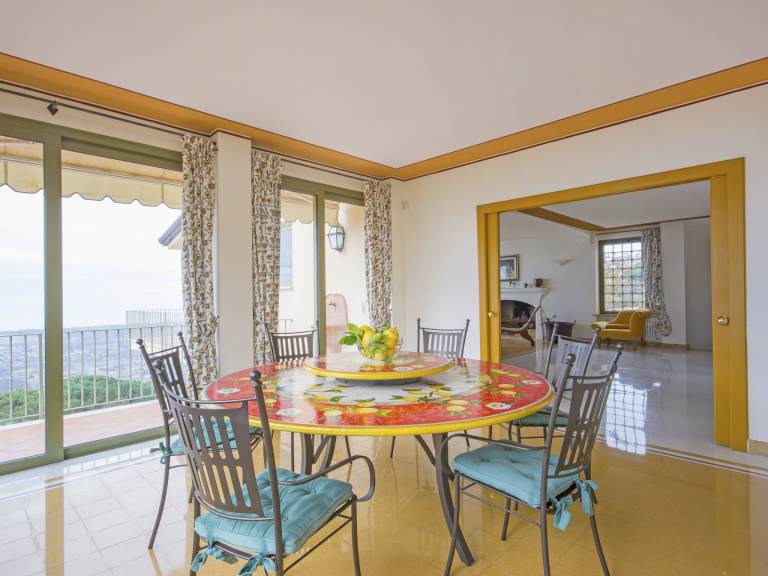 Vacation home with garden, BBQ & patio | Sea view — photo 5