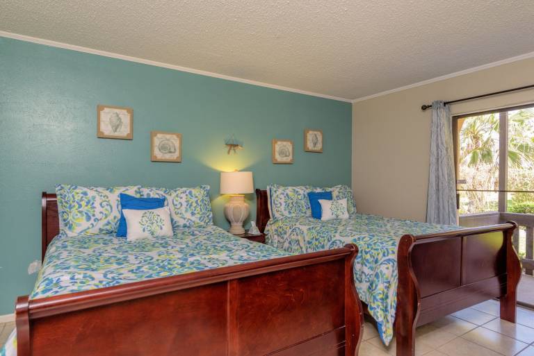 Condo with private pool — photo 5