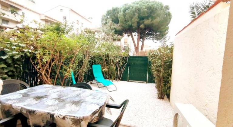 Rental apartment with barbeque, patio & garden — photo 2