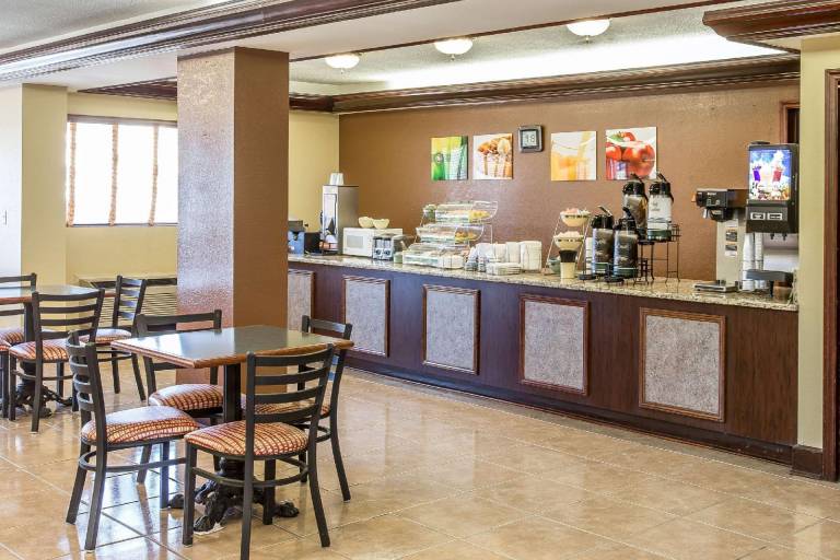 Quality Inn & Suites Macon North — photo 3