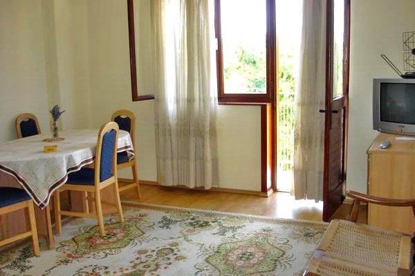 Apartment with yard & barbecue | Sea view — photo 2