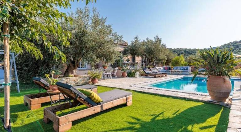 Villa with pool in Skopelos