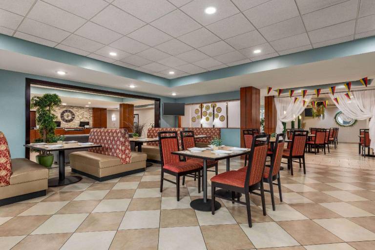 Wyndham Garden Duluth — photo 2