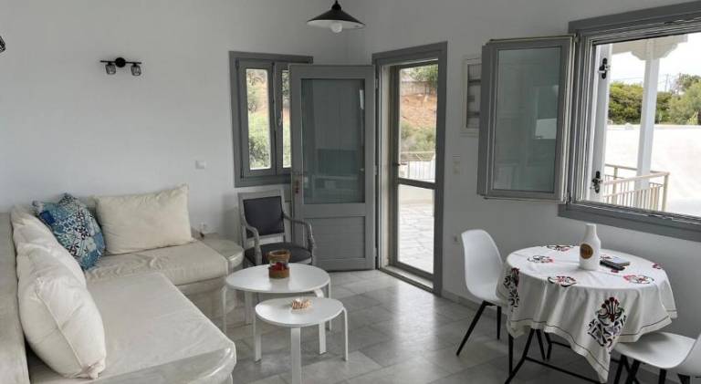 House with terrace, yard & barbeque — photo 2
