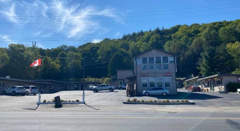 Silver Maple Motel — photo 2