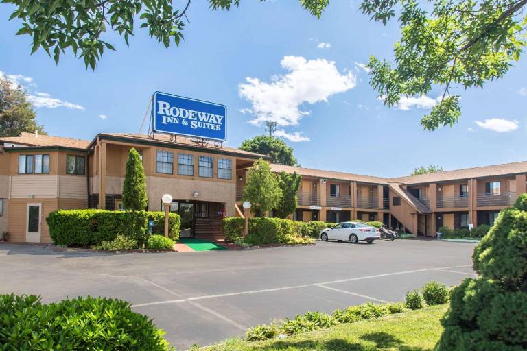 Rodeway Inn & Suites Branford Guilford