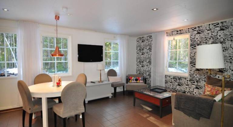 Rental apartment with patio, sauna & barbeque | Perfect for remote work — photo 2