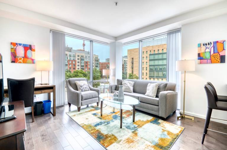 Family-oriented apartment with patio | Suitable for remote work | Dogs allowed — photo 4