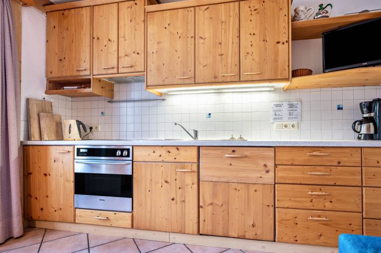 Family-oriented nice apartment with sauna, grill & fast internet | Garden view | Perfect for remote work | Pets are welcome — photo 3