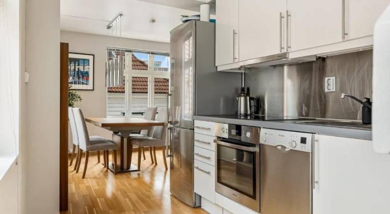 Dinbnb Apartments I Historical Two-Floor Apartment with Rooftop Panorama I 1645 Heritage — photo 3
