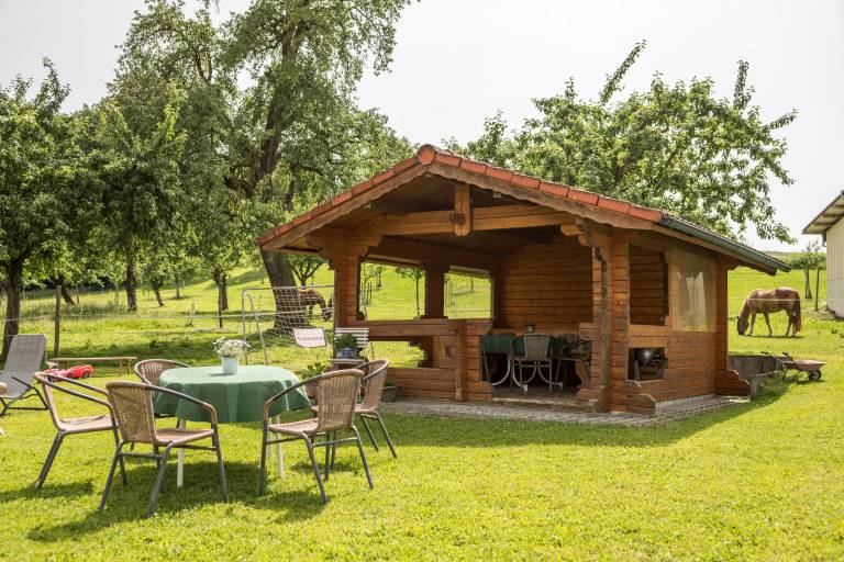 Holiday Apartment 1 on “Wagenberg” Farm with Mountain View, Wi-Fi & Garden — photo 3