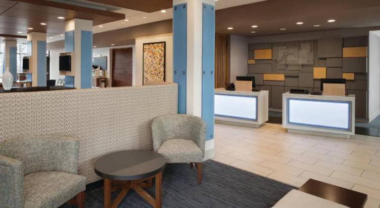 Holiday Inn Express Knoxville-Strawberry Plains By IHG — photo 2