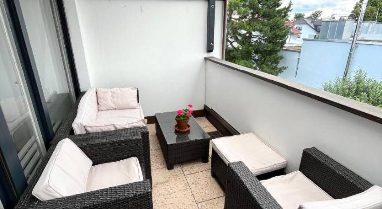 MesseWohnenAschheim Business Zimmer und Apartment mit Balkon bei Messe Munchen — photo 2