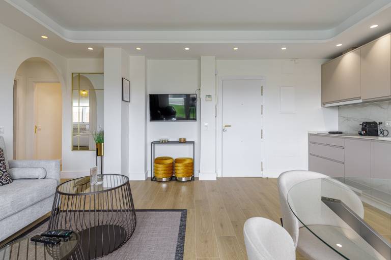 Fully equipped lovely holiday apartment with terrace | Close to Alcazaba of Málaga | Next to the beach | Perfect for remote work | Dogs allowed — photo 4