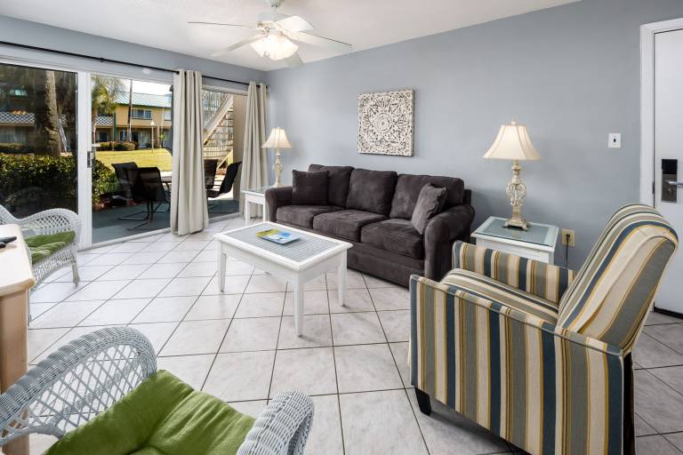 204A - 1BR/1 Bath at Seaspray Condos on Okaloosa Island, Fort Walton Beach, Fl — photo 2