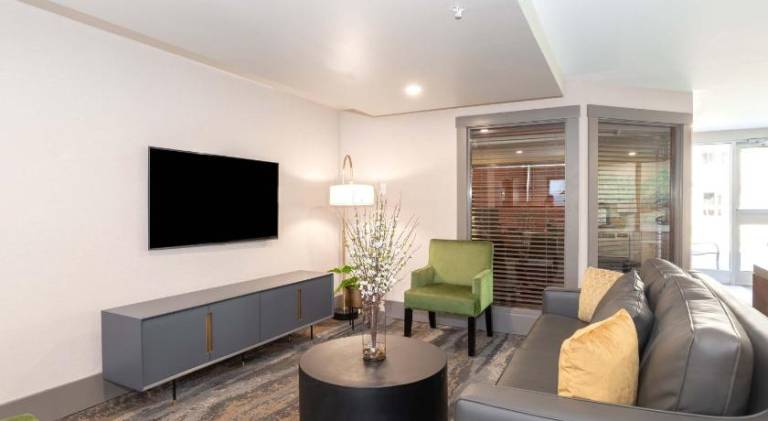 Sandman Hotel & Suites Regina — photo 4