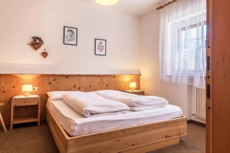 Holiday Apartment Casa Lorenz 1 with Mountain View, Wi-Fi & Garden in Canazei