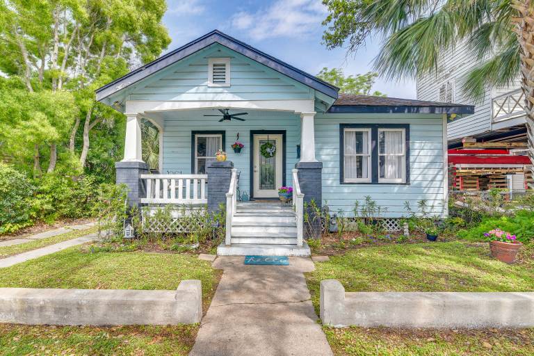 1/2 Mi to Beach! Pet-Friendly Dtwn Galveston Home in Galveston, TX