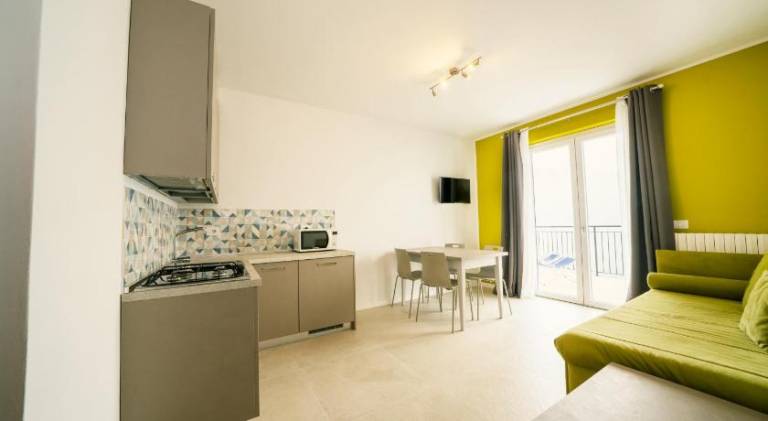 Serviced apartment with sauna, pool & yard | Pets allowed — photo 2