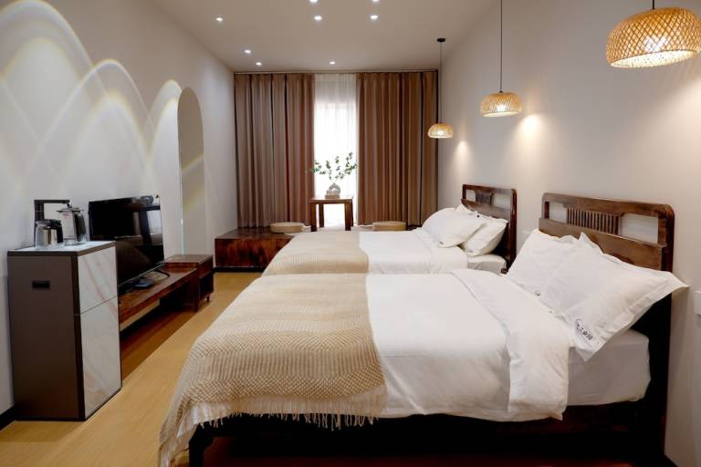 Bed and breakfast  Yueyaquanzhen
