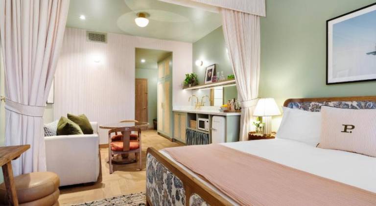 Palihouse Hyde Park Village in Tampa, FL