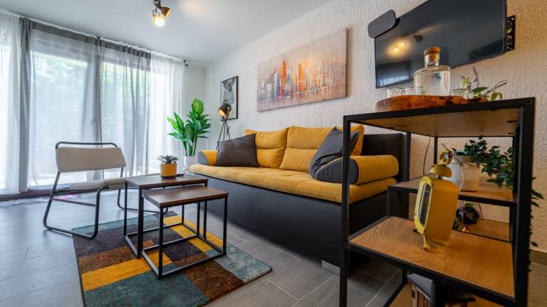 Rental apartment with patio & BBQ — photo 3