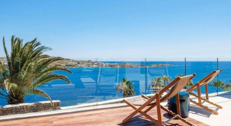 Villa with terrace, garden & heated pool — photo 4