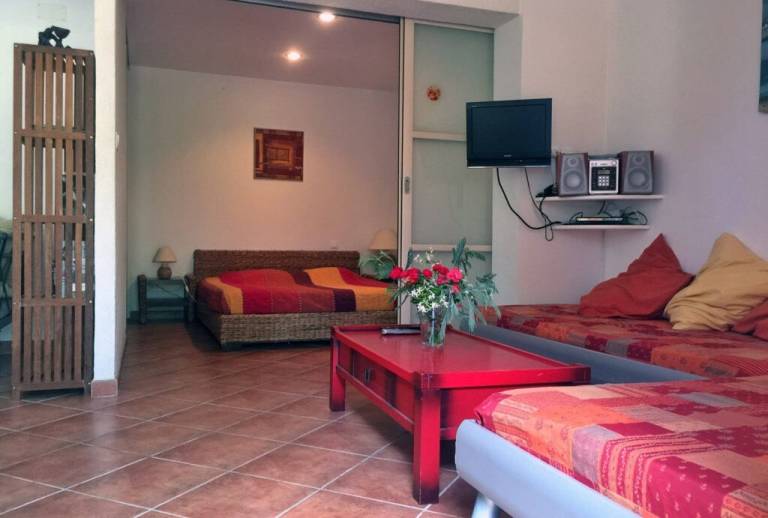 Gite with garden, terrace & pool | Garden view — photo 5