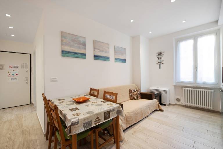 Holiday apartment with 2 rooms for 6 persons — photo 2