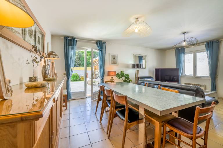 House with BBQ, patio & yard | Garden view — photo 4