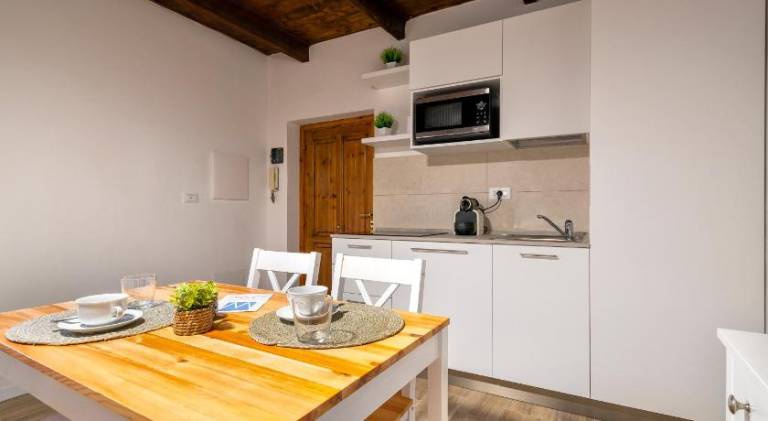 Apartment with 1 room for 4 persons — photo 3