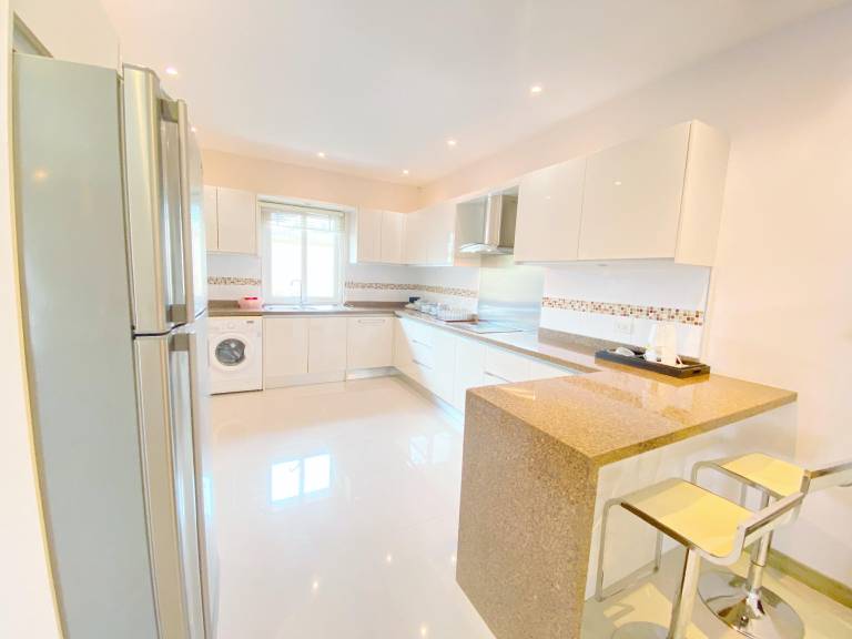 Ample villa with garden, barbeque & pool | Good for workation | Pets allowed — photo 3