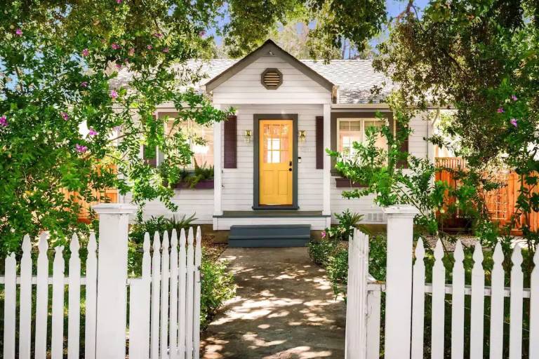 House  East Palo Alto