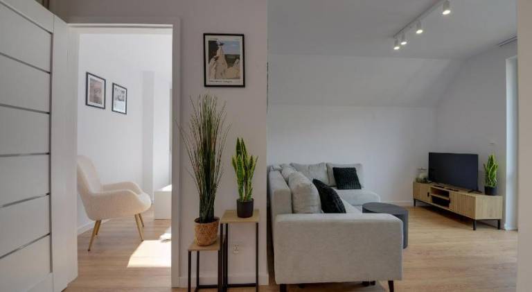 Rental apartment with patio — photo 3