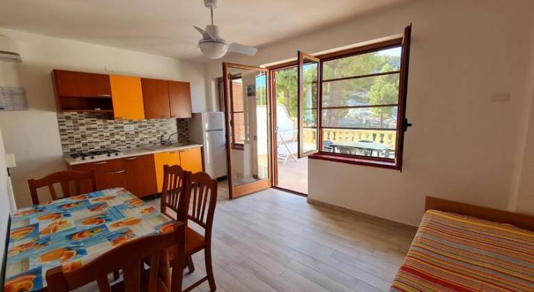 Nice serviced apartment with yard, terrace & pool | Beach nearby | Pets are welcome — photo 2
